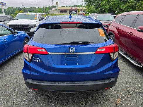 Used 2021 Honda HR-V EX image 11