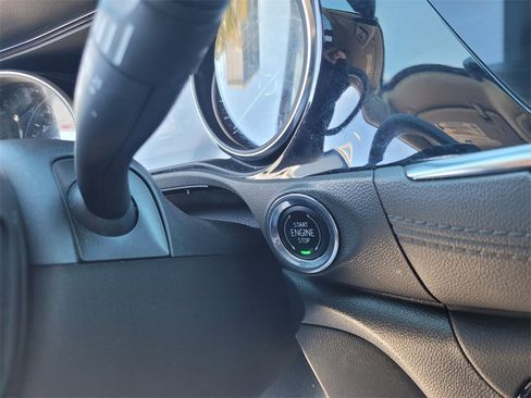 Used 2022 Buick Encore GX Essence image 27