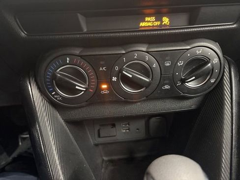 Used 2017 Toyota Yaris iA image 33