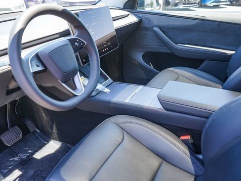 Used 2026 Tesla Model Y AWD image 15