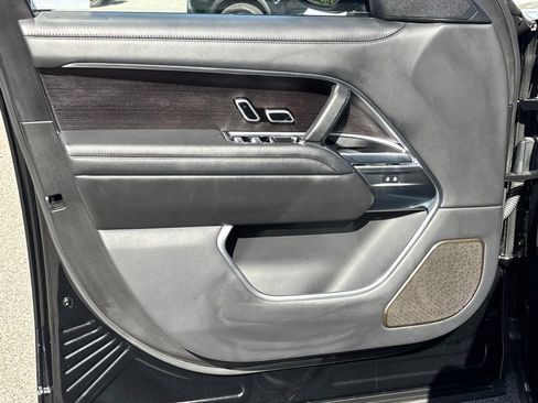 Used 2023 Land Rover Range Rover First Edition image 17