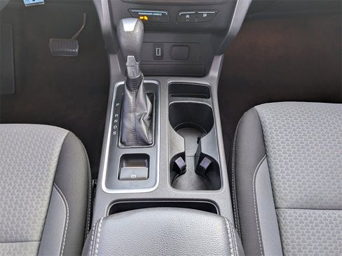 Used 2017 Ford Escape SE image 18