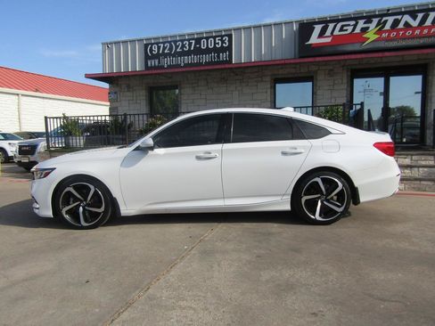 Used 2020 Honda Accord Sport image 2