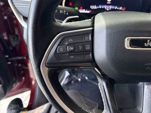 Used 2021 Jeep Grand Cherokee L Laredo w/ Luxury Tech Group I image 17