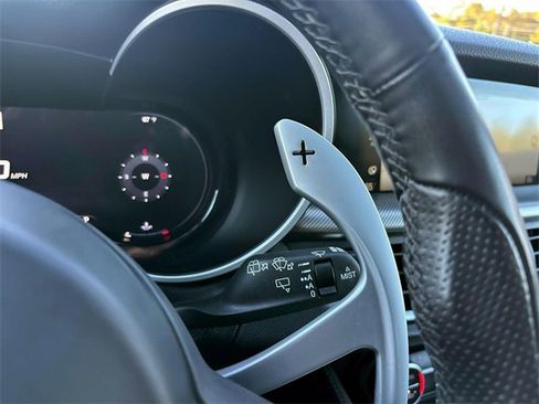 Used 2024 Alfa Romeo Stelvio Veloce image 27