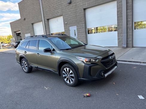 Used 2025 Subaru Outback Limited XT w/ Popular Package #2 image 1