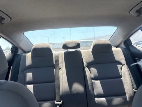 Used 2017 Hyundai Elantra SE FWD image 19