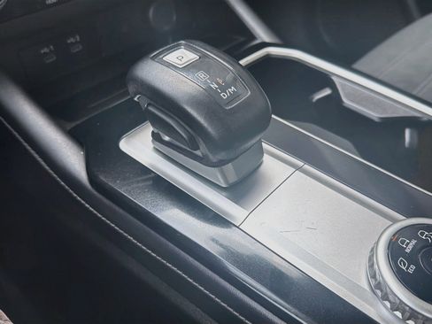 Used 2025 Mitsubishi Outlander SE AWD/4WD image 25