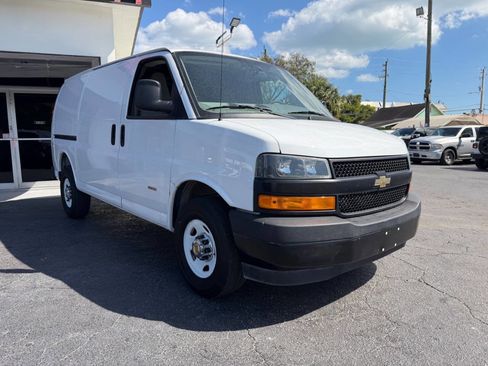 Used 2022 Chevrolet Express 2500 image 7