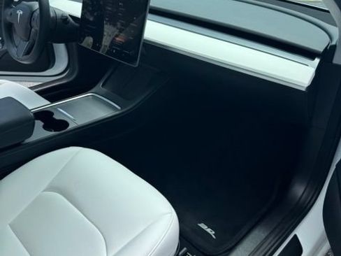 Used 2022 Tesla Model 3 Performance AWD/4WD image 16