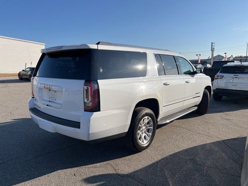 Used 2019 GMC Yukon XL SLT image 5