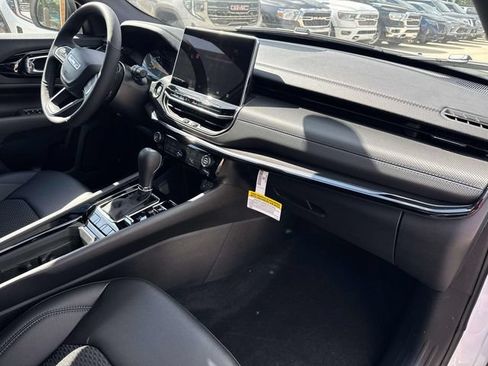 New 2026 Jeep Compass Latitude AWD/4WD image 15