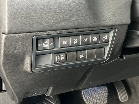 Used 2024 Toyota Tundra Limited w/ Power Package AWD/4WD image 28