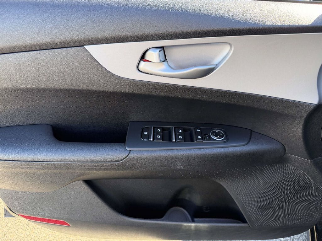 Used 2024 Kia Forte LXS FWD image 14
