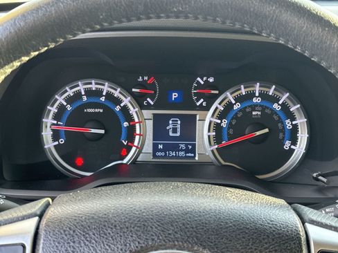 Used 2016 Toyota 4Runner SR5 RWD image 40