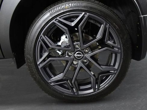 New 2026 Nissan Kicks SR w/ Cold Weather Package image 9