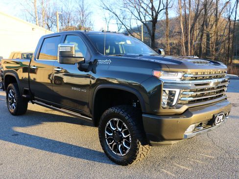 Used 2022 Chevrolet Silverado 3500 High Country w/ Z71 Off-Road Package image 9
