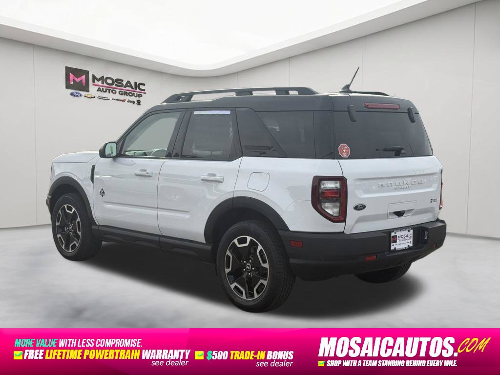Used 2023 Ford Bronco Sport Outer Banks w/ Tech Package AWD/4WD image 5