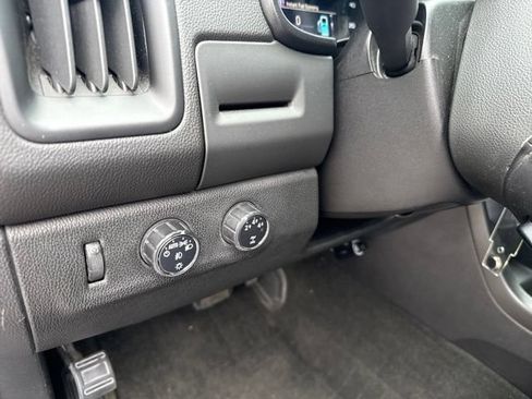 Used 2016 Chevrolet Colorado LT w/ Midnight Edition AWD/4WD image 24