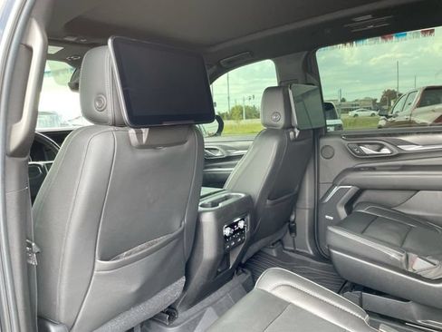 Used 2021 GMC Yukon Denali w/ Denali Premium Package AWD/4WD image 14