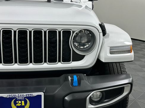 Used 2024 Jeep Wrangler Unlimited Sahara image 4