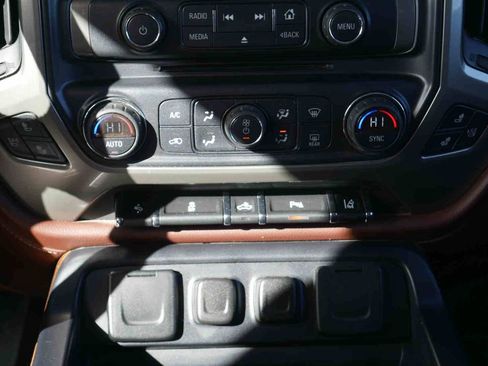 Used 2015 Chevrolet Silverado 1500 High Country w/ High Country Premium Package image 7