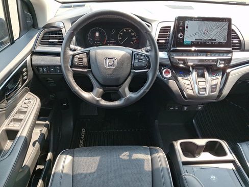 Used 2025 Honda Odyssey Elite image 13