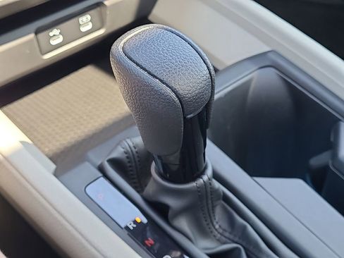 Used 2023 Honda Accord EX image 31
