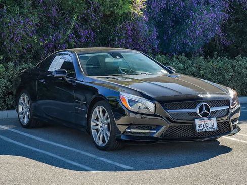 Used 2013 Mercedes-Benz SL 550 image 3