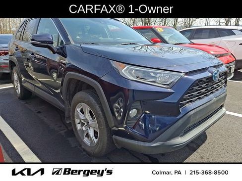 Used 2021 Toyota RAV4 XLE w/ Convenience Package AWD/4WD image 3