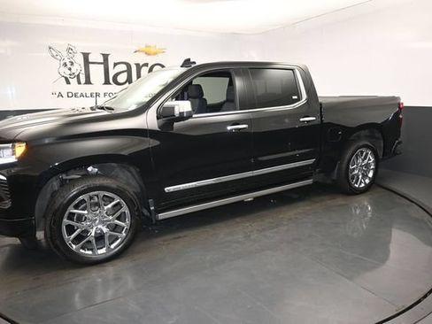 Used 2023 Chevrolet Silverado 1500 High Country w/ High Country Premium Package AWD/4WD image 1