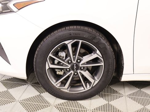Used 2023 Kia Forte LXS FWD image 16