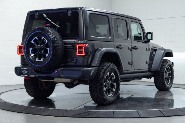 Used 2025 Jeep Wrangler Unlimited Rubicon AWD/4WD image 10