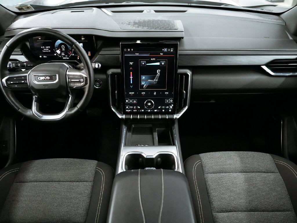 Used 2025 GMC Acadia Elevation w/ Black Edition FWD image 32