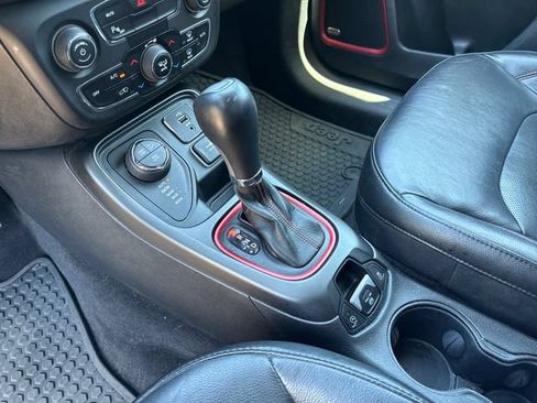 Used 2017 Jeep Compass Trailhawk w/ Leather Interior Group AWD/4WD image 25