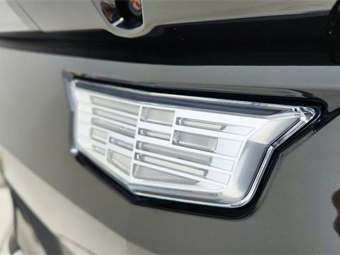 Used 2025 Cadillac Lyriq Luxury image 16