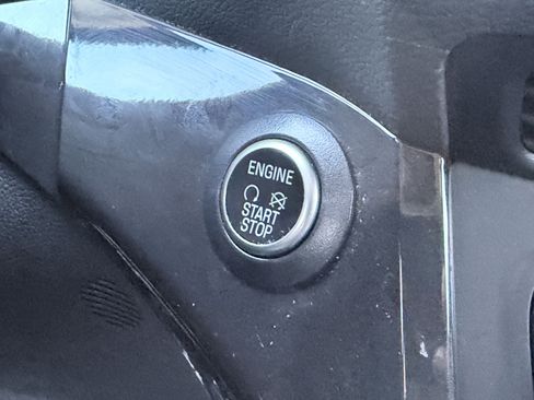 Used 2018 Ford Escape Titanium image 34