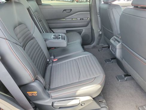 New 2026 Nissan Pathfinder Rock Creek AWD/4WD image 20