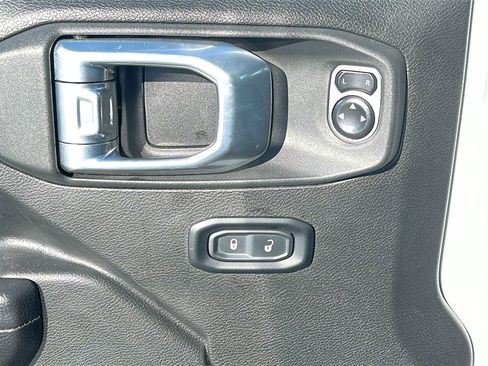 Used 2024 Jeep Wrangler Unlimited Sport image 38