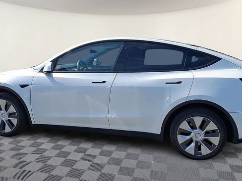 Used 2023 Tesla Model Y Long Range AWD/4WD image 5