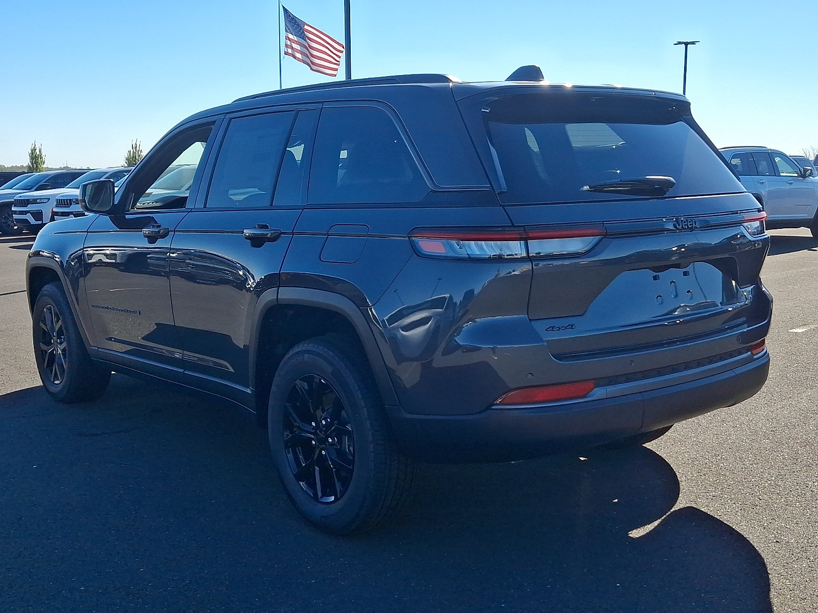 New 2026 Jeep Grand Cherokee Altitude AWD/4WD image 3