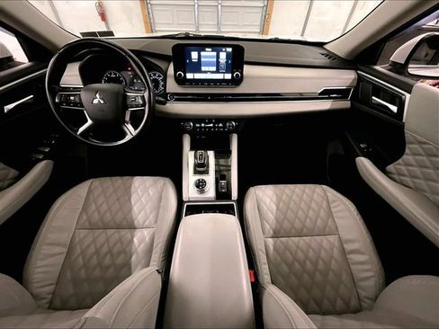 Used 2022 Mitsubishi Outlander SEL AWD/4WD image 14