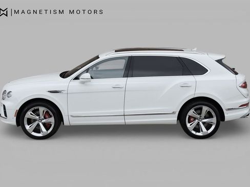 Used 2023 Bentley Bentayga Extended Wheelbase image 2