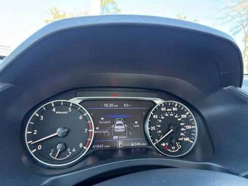 Used 2025 Nissan Altima 2.5 SV image 13