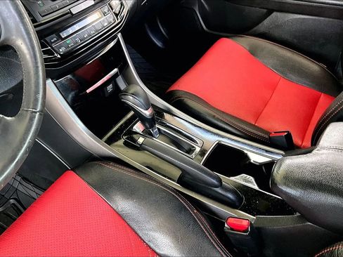 Used 2016 Honda Accord Sport image 15