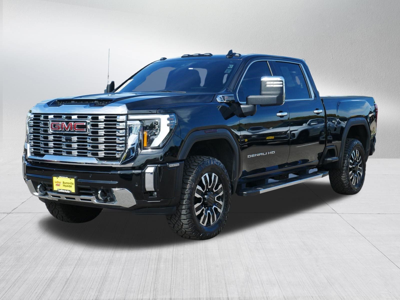 Used 2024 GMC Sierra 2500 Denali w/ Denali Reserve Package AWD/4WD image 3