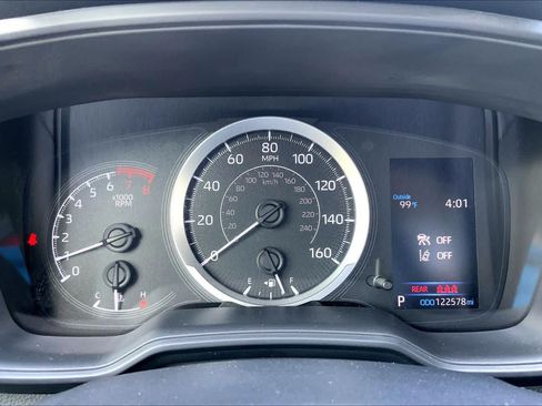 Used 2021 Toyota Corolla LE FWD image 25