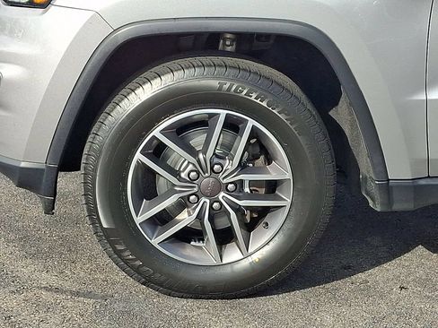 Used 2020 Jeep Grand Cherokee Limited w/ Premium Lighting Group AWD/4WD image 8