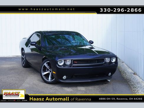 Used 2014 Dodge Challenger R/T RWD image 1