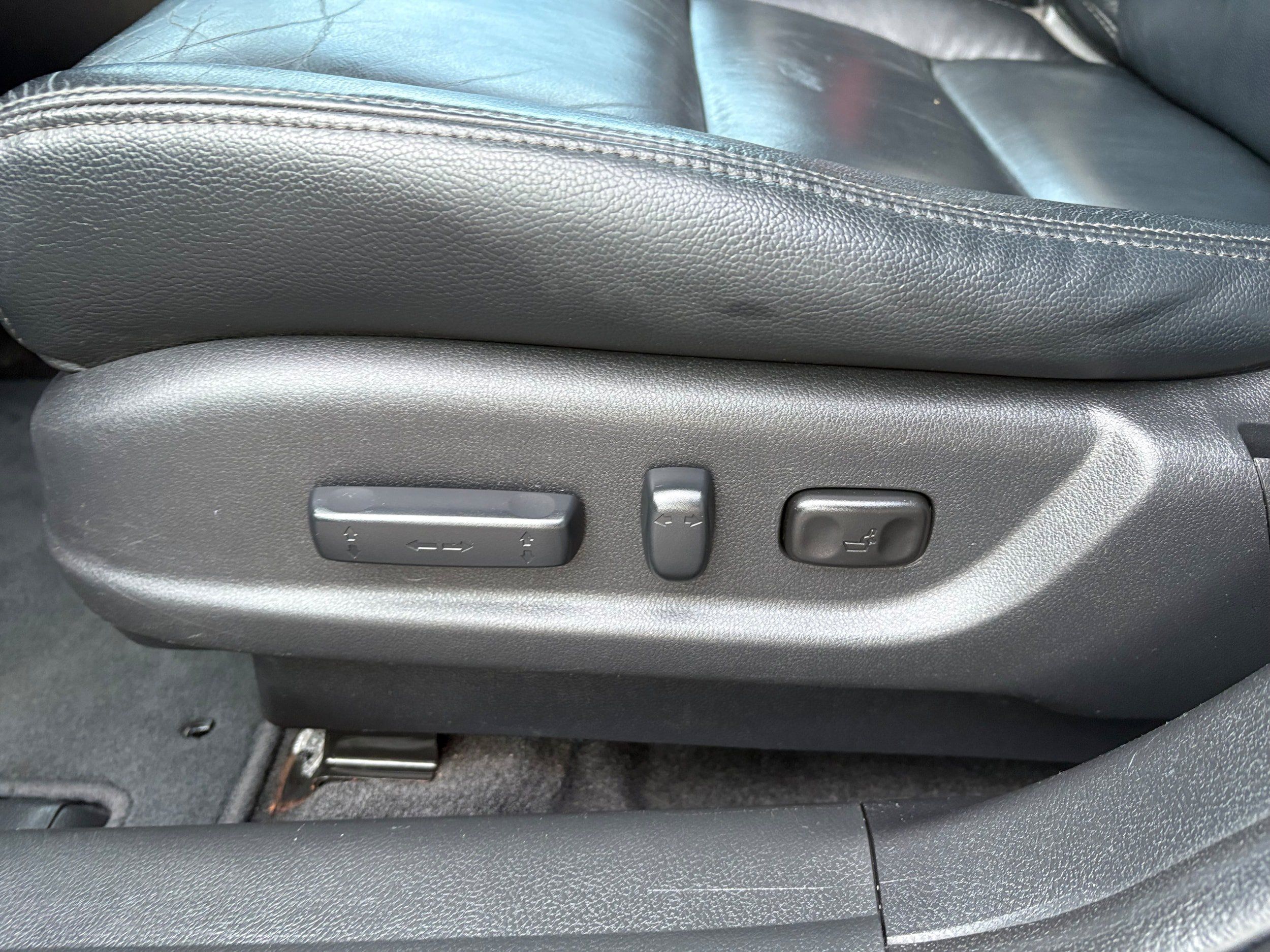 Used 2011 Honda Accord EX-L image 38